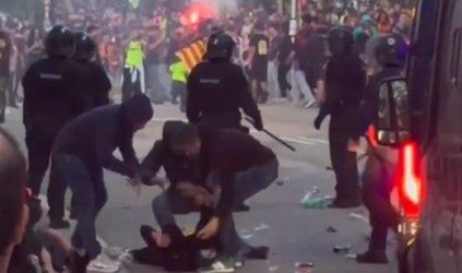 Gorąco w Barcelonie przed hitem. Interweniowała policja