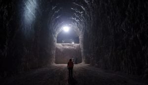 Într-o mină din nordul Italiei se ridică un mega-centru de date lângă depozite de mere și vin