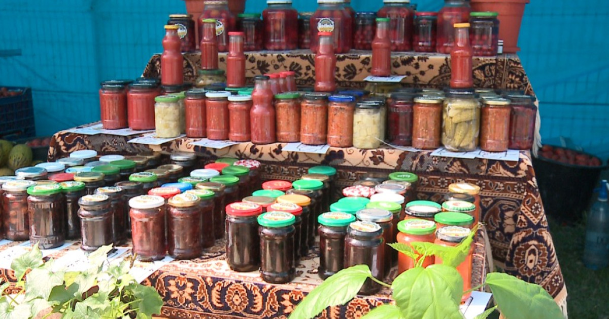 Șeful ANAF, contrazis de un lider sindical: Zacusca şi dulceaţa făcute în casă pentru autoconsum nu influenţează GAP-ul de TVA