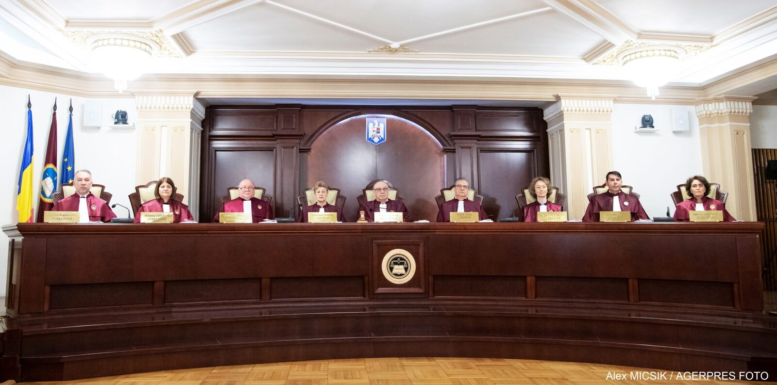 Curtea Constituțională: Legea privind adoptarea de măsuri de redresare și optimizare a fondurilor publice – parțial constituțională