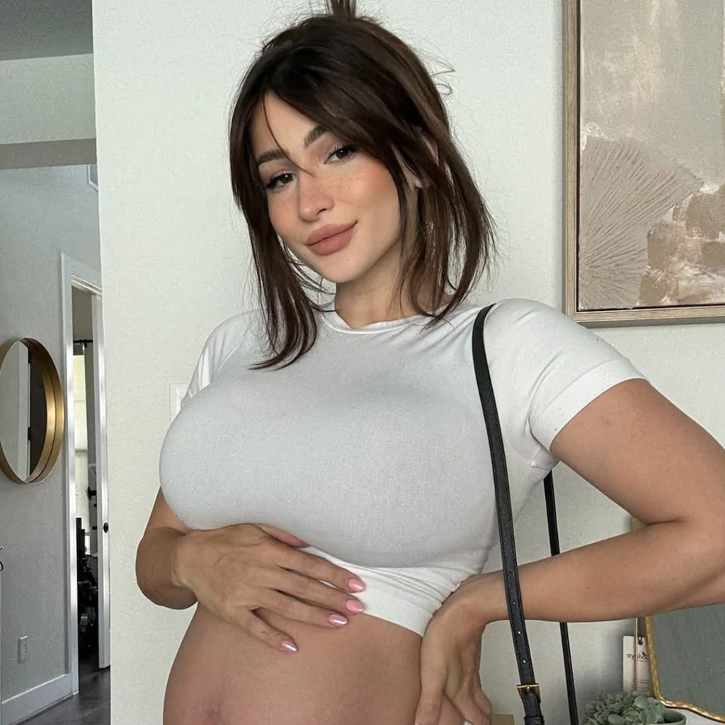 Twitch Streamer Fandy Gives Birth While Live