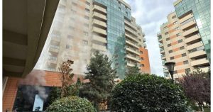 Foc în subsolul unui bloc din sectorul 6, unde se află un centru spa; zeci de persoane evacuate