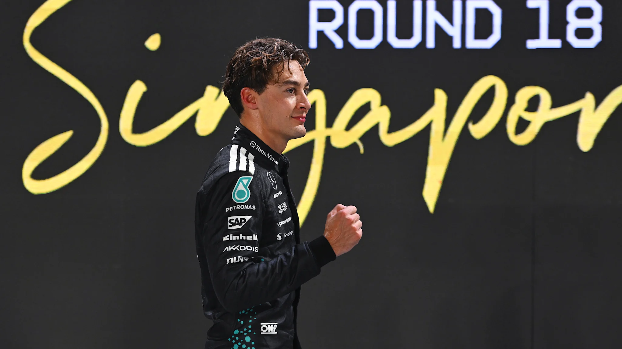 George Russell bagă primul său pole la Singapore și stabilește un nou record al circuitului