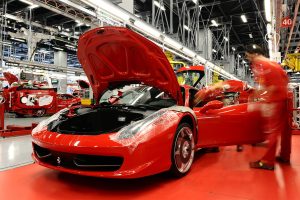 Elettrica amplifică motorul propriu pentru un sunet real, nu copie V12
