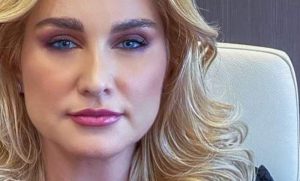Ioana Timofte, nepoata fostului șef SRI, acționată pentru excursii de mită la conducerea conductelor