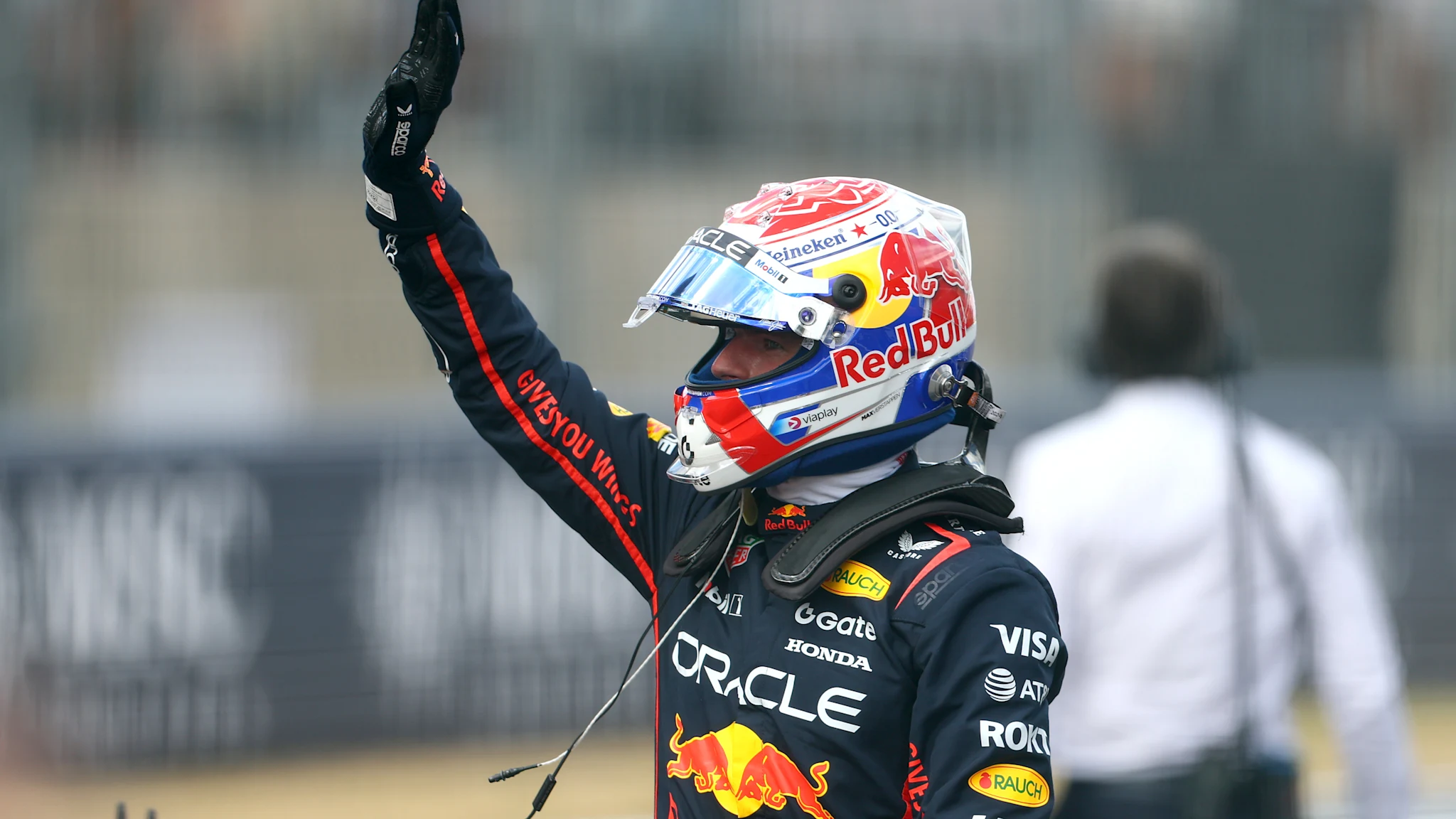 Max Verstappen câștigă sprintul dramatic de la Austin, ambele McLaren se retrag în prima tură