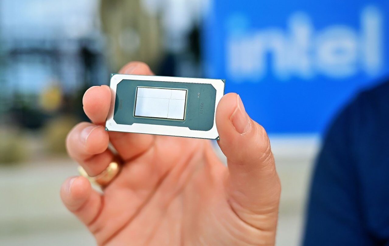 Intel intensifică bătălia cipurilor, investind în noi fabrici și tehnologiile RibbonFET și PowerVia