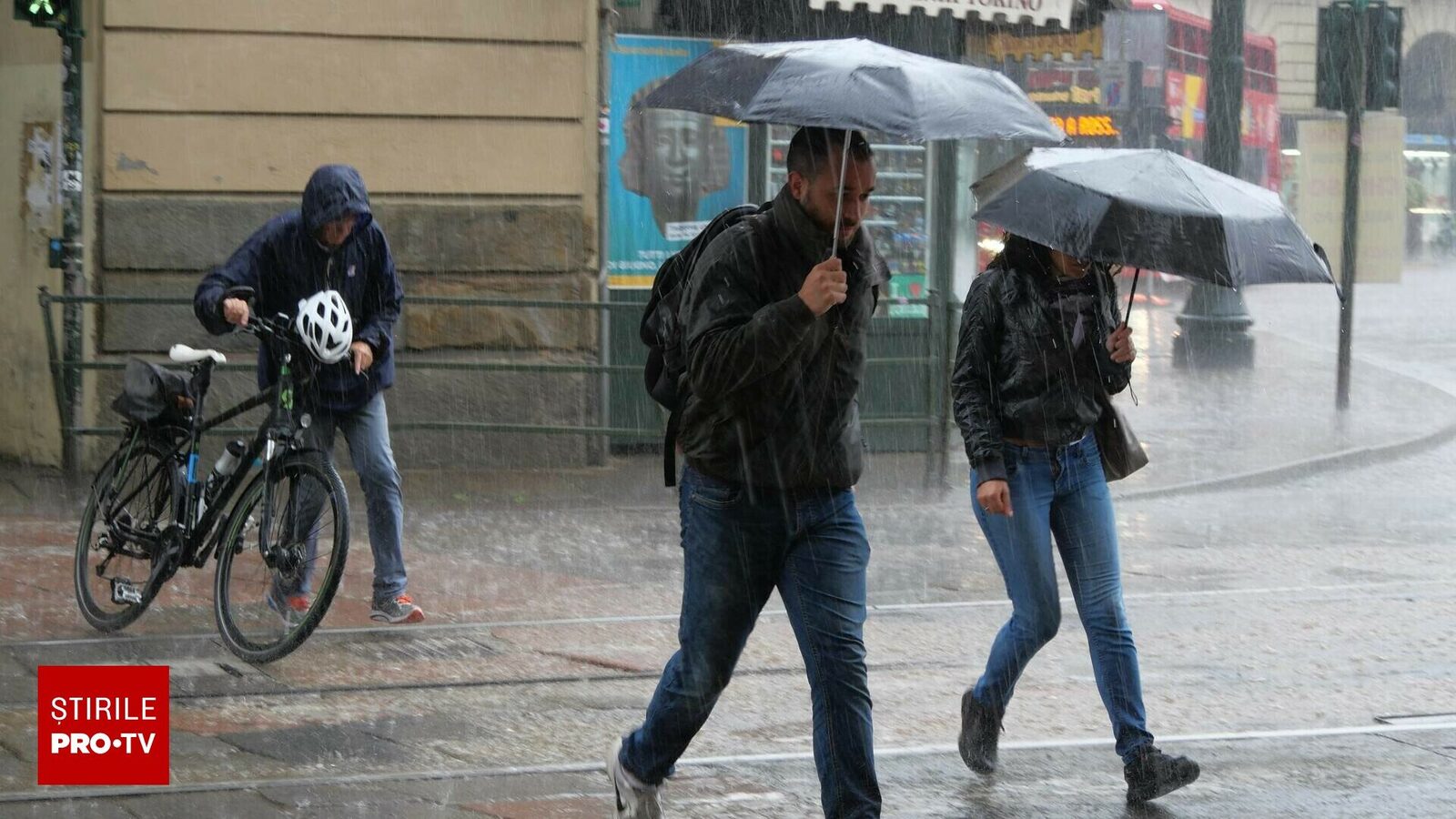 Ploi torențiale în două județe până vineri seara, se prognozează „vreme severă”. Harta București