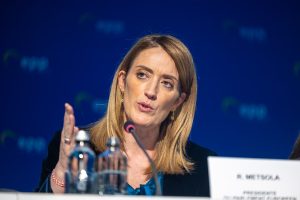 Președinta Parlamentului European, Roberta Metsola, a validat cererea de ridicare a imunității parlamentare în cazul Dianei Șoșoacă.