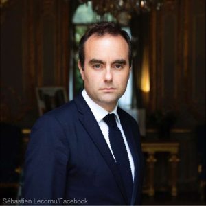 Președintele Emmanuel Macron a reconfirmat alegerea lui Sébastien Lecornu în funcția de prim-ministru.