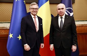 Prim-ministrul în dialog cu comisarul Uniunii Europene pentru afaceri interne și migrație; se analizează asigurarea securității frontierelor externe ale UE.