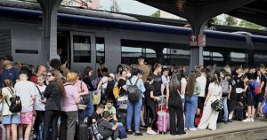Trenurile CFR Călători au revenit în circulație după încheierea unui acord de plată a datoriilor