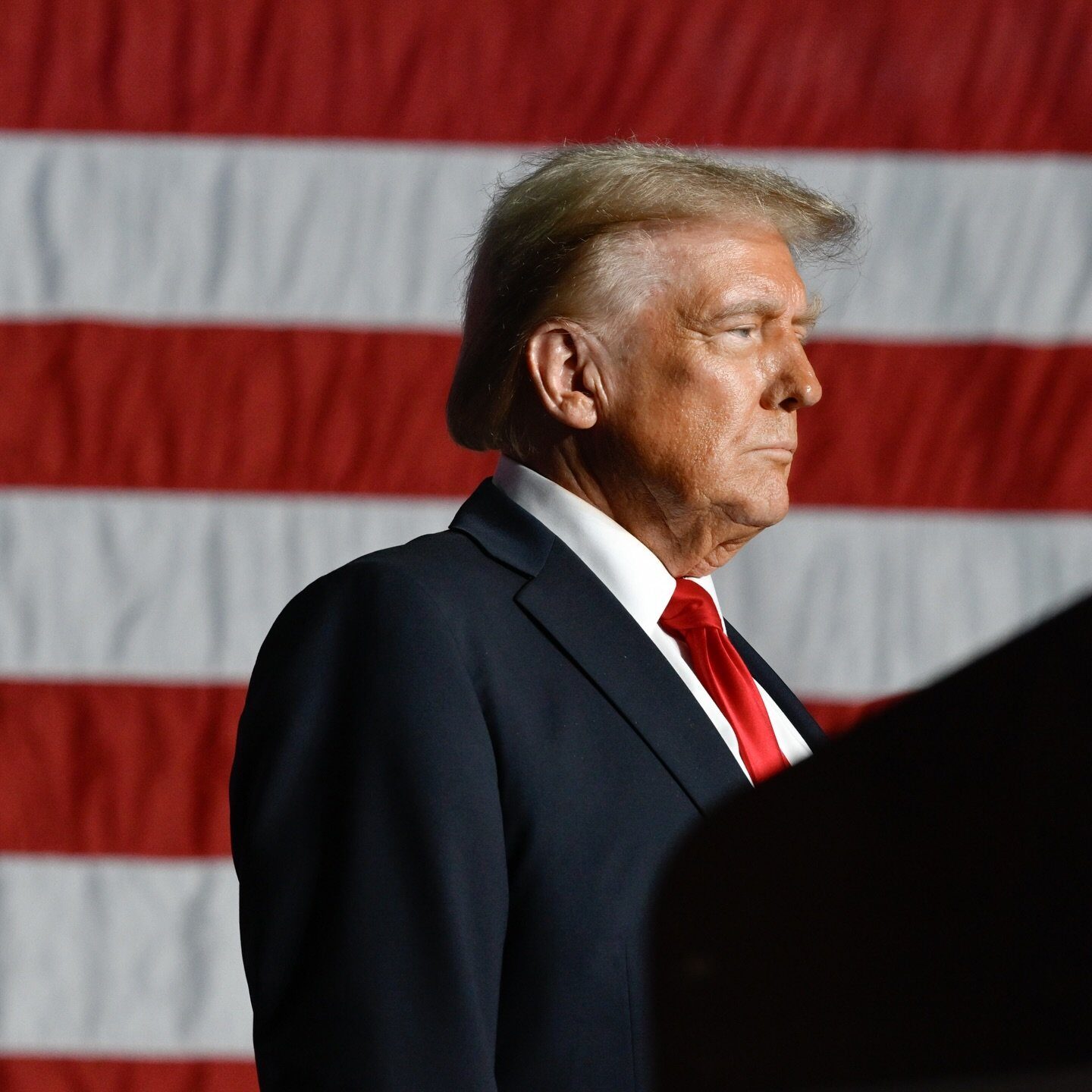 Trump autorizează intervenții CIA împotriva protestatarilor din Venezuela
