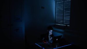 Un adolescent de 13 ani și-a planificat sinuciderea live pe Instagram, încurajat de urmăritori