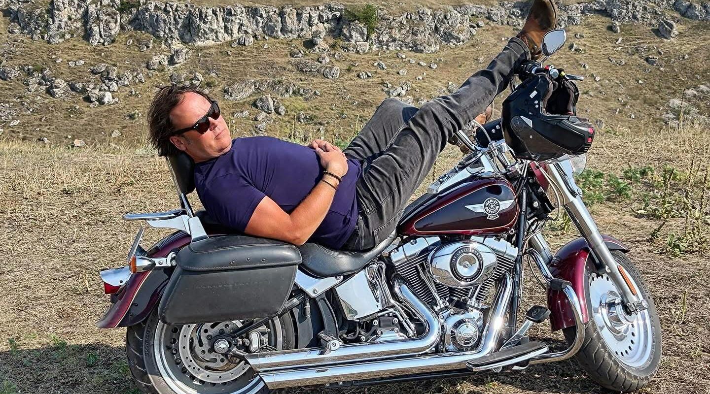 Un englez care iubește România i-a descoperit și partea întunecată