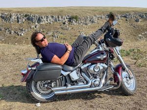 Un britanic pasionat de România a întâlnit și latura ei sumbră