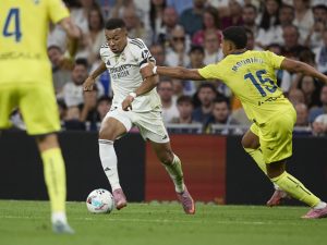 Video: Real Madrid învinge Villarreal 3-1 și preia primul loc în La Liga