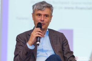 Virgil Popescu: Pentru România, dezvoltarea economică se sprijină pe investiții și pe reducerea birocrației – am susținut aprobarea raportului ce revizuiește reglementările în domeniul serviciilor financiare și favorizează investițiile.