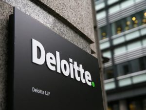 Deloitte a restituit bani guvernului australian după un raport „halucinat” de IA