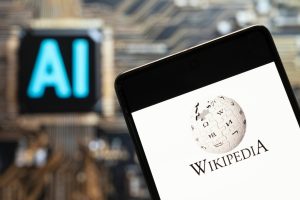 AI reprezintă o provocare semnificativă pentru Wikipedia și influențează comportamentul utilizatorilor