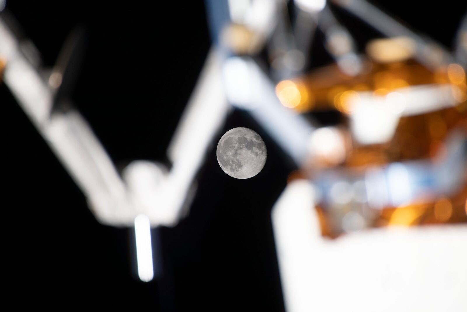 Stația Spațială Internațională: Propulsează NASA și omenirea spre spațiul adânc