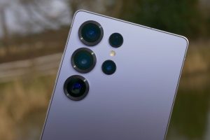 Familia fondatoare Samsung vinde acţiuni în valoare de peste 1 miliard $ pentru taxe de moştenire