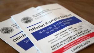 Se votează noi hărți ce pot schimba controlul Camerei SUA, testând puterea lui Trump