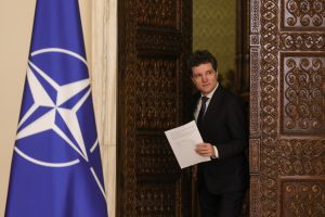 Deputatul Andrei Baciu discută tema apărării pe Facebook dintr-o perspectivă neconvențională