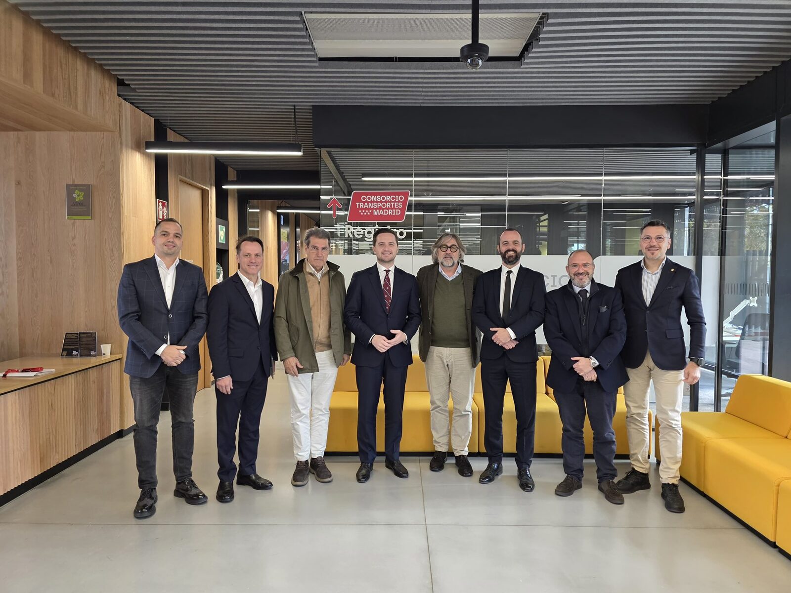 Primarul Stelian Bujduveanu, în delegație la Madrid, a purtat o întâlnire de lucru cu reprezentanții Consorţiului R