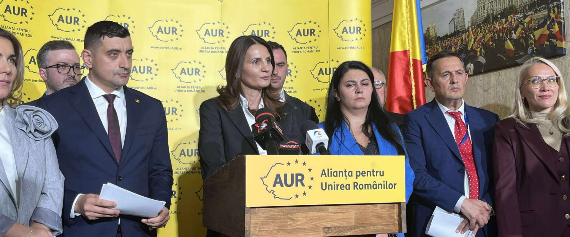AUR anunță că o susține pe Anca Alexandrescu la Primăria Capitalei. George Simion spune că aveau opțiuni în AUR, dar au ales candidatul cu cele mai multe șanse: „Este un sacrificiu. L-am făcut și în decembrie 2024”