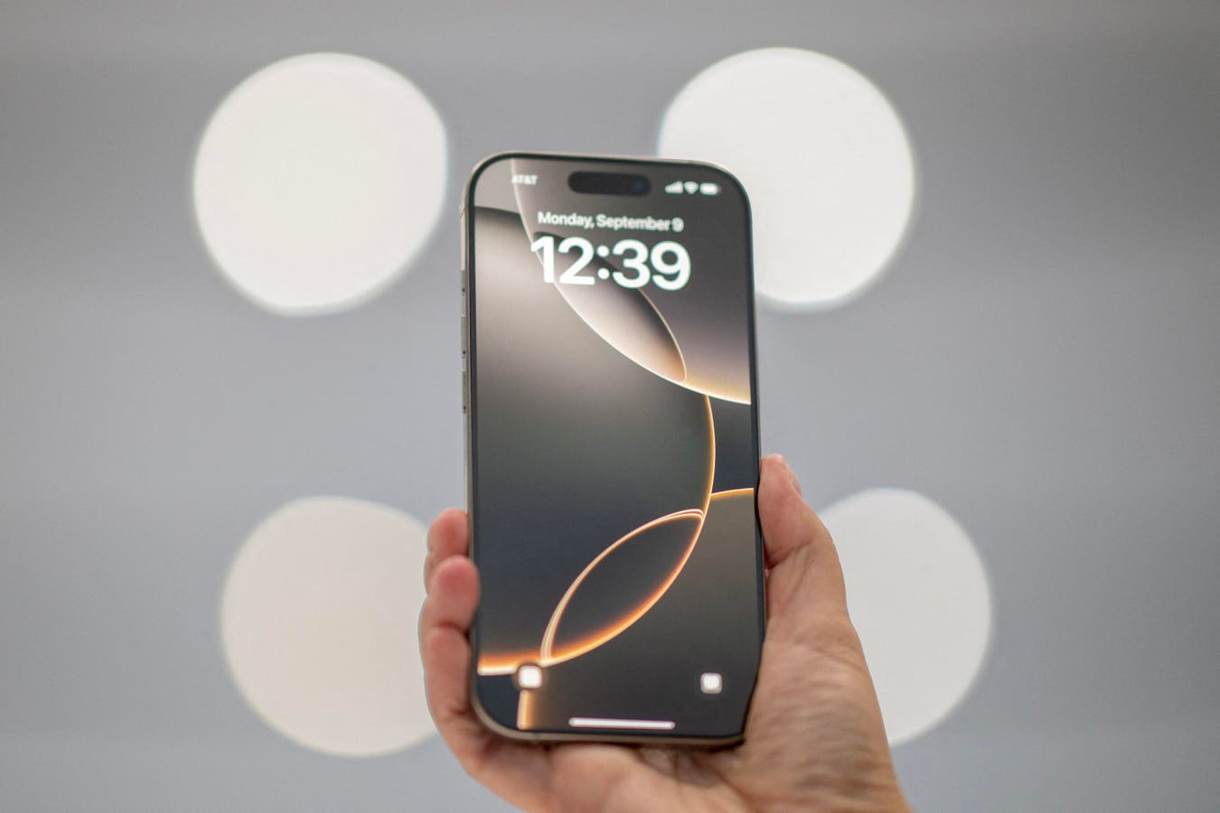 Apple lansează oferte speciale la iPhone 16, 16 Pro și 16 Pro Max, cu prețuri reduse