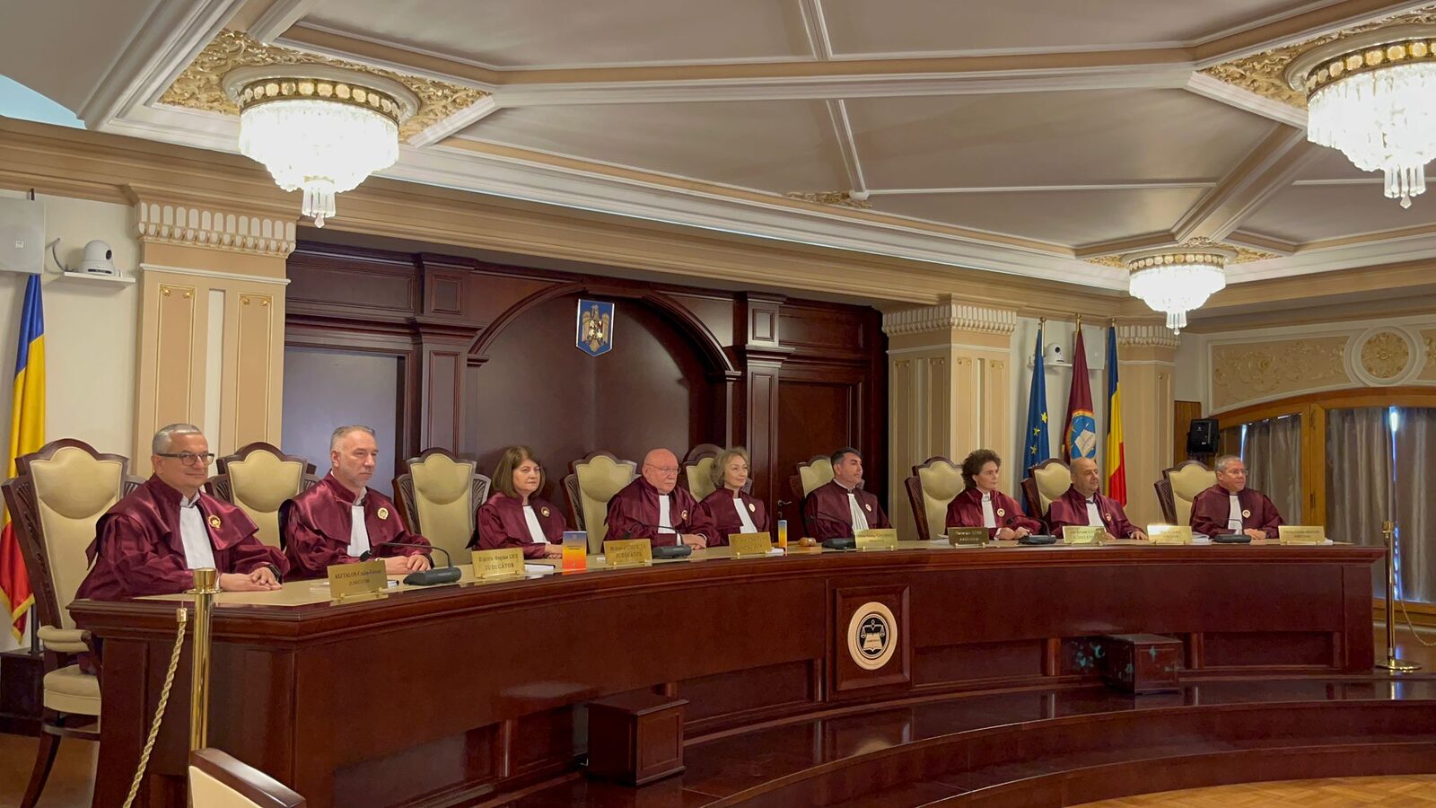CCR declară neconstituțională legea privind plata pensiilor private.