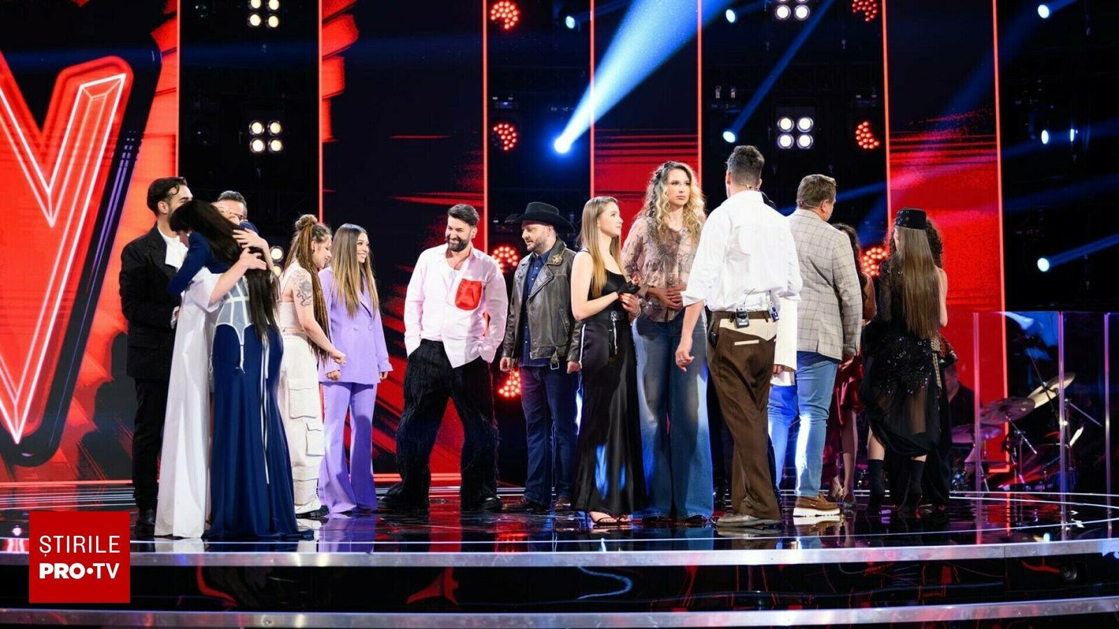Cei 12 concurenţi care intră în faza LIVE la Vocea României, show‑ul fiind lider total de audienţă
