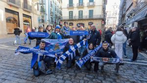 Culorile alb‑albastru apar în Iruña încă de dimineață