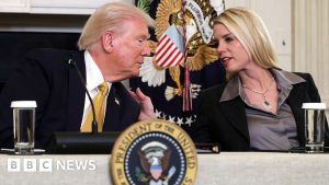 Departamentul de Justiție al SUA investighează legăturile presupuse ale lui Epstein cu Clinton și băncile, la cererea lui Trump