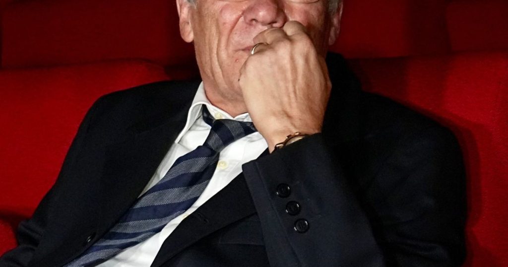 „S-a născut să fie mare”. Reacțiile invitaților la premiera lui Boloni: „Poate să ia naționala oricând” + O nouă apariție în spațiul public a lui Valentin Ceaușescu