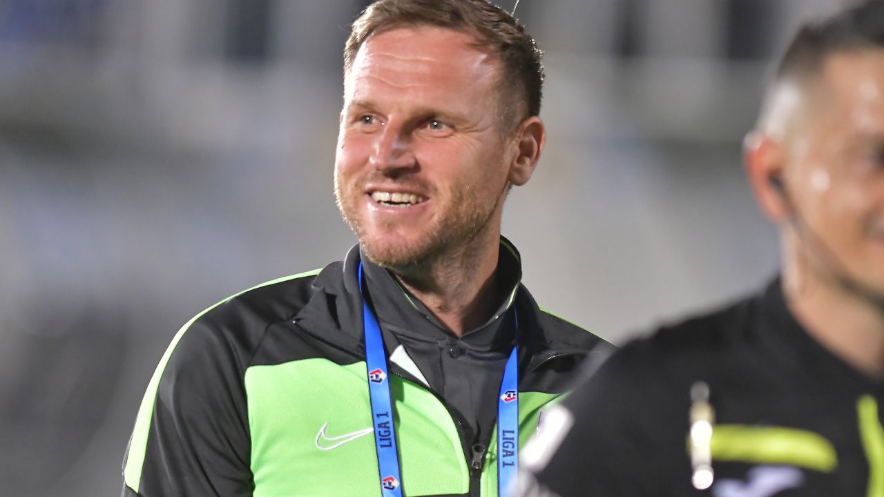 Florin Cernat a pus mâna pe telefon și l-a convins să semneze: „Luați-l repede, e bun”