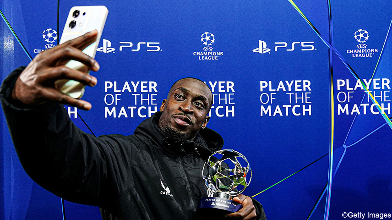 Kruisraket Forbs kreeg bijna Barcelona op de knieën met 2 goals en assist: "Als ze zo spelen, is hij enorm wapen"