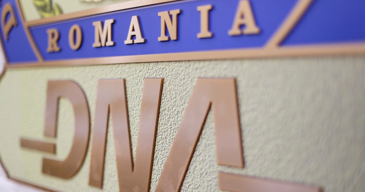 Fost senator PSD, arestat după o tentativă de mituire a ministrului Apărării cu 1 milion de euro. El a mai făcut închisoare pentru corupție