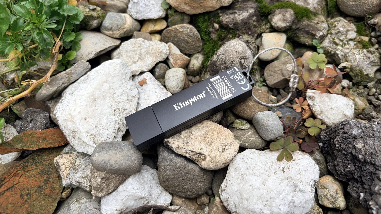 Test Kingston IronKey D500S: poate cel mai sigur stick USB pentru date sensibile, preț și utilitate
