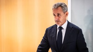În direct: Nicolas Sarkozy promite că „adevărul va învinge” după eliberarea sub control judiciar