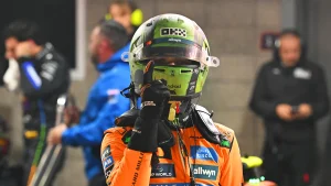 Lando Norris obține pole GP Las Vegas, depășind Verstappen și Sainz în ploaie