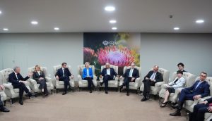 Liderii UE reacționează la planul de pace Trump pentru Ucraina, subliniind un punct critic