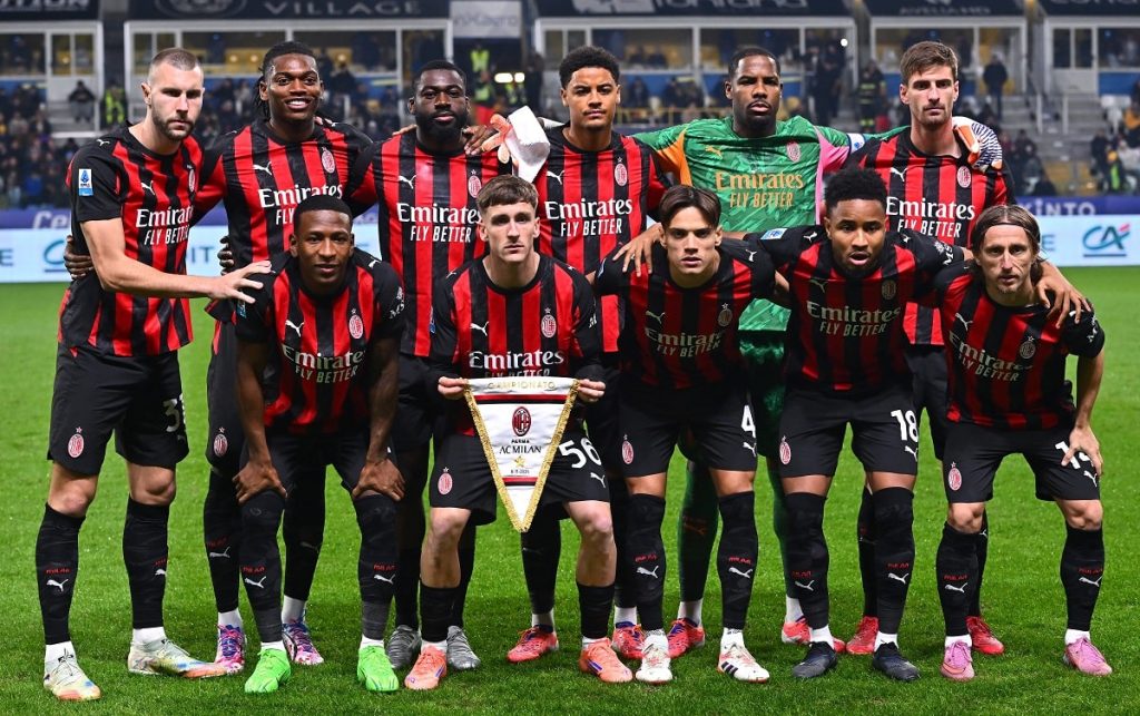 AC Milan players before Parma game