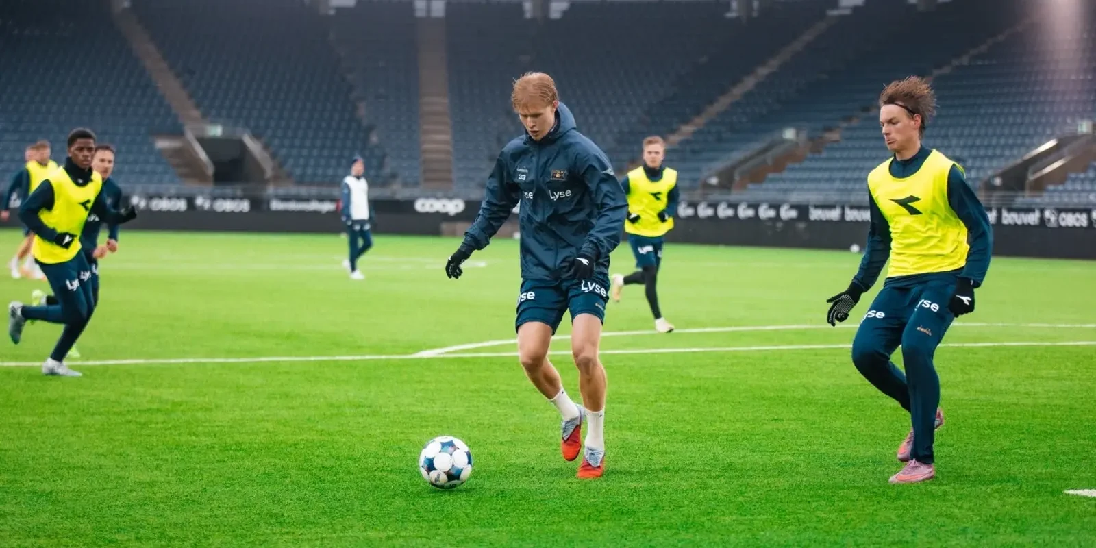 Biletul zilei din Superpariuri 30 noiembrie 2025 - Duelurile tari în prim-plan pentru o cotă de 14