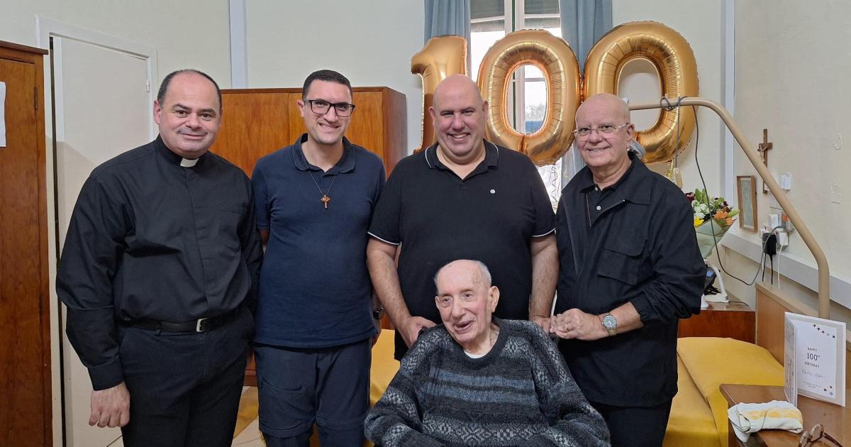 Malta’s oldest priest, Fr Ġulju Bonnici, turns 100