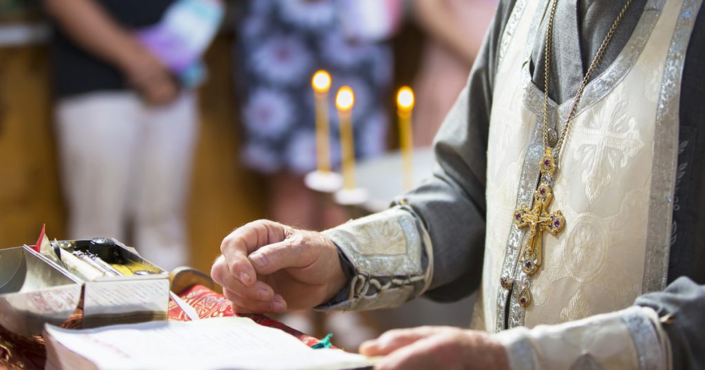 Lăsatul Secului pentru postul Crăciunului 2025. Cele mai importante tradiții explicate de preot: „Este o zi a iertării”