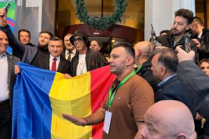 Primarul l-a așteptat 2 ore, i-a arătat banii la sosirea lui Ronaldinho în Iași