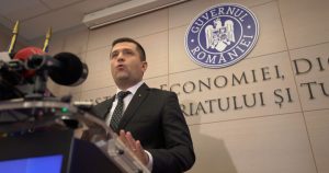 Profilul temporarului ministru al Apărării: două diplome, una studiată ca hobby