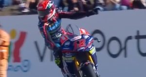 România obține prima urcare pe podium la campionatul mondial de motociclism viteză